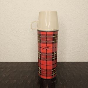 Vintage 1964 Vac Sealed KING-SEELEY THERMOS Red Plaid 2242 Metal 1 QT